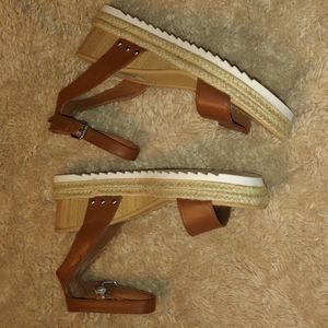 Size 10 NIB Steve Madden Jewell Wedge Sandals